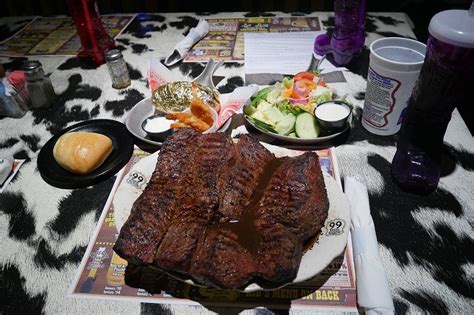 The Big Texan 72oz Steak Challenge - FoodChallenges.com ...