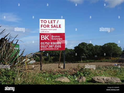 development land for sale sign Stock Photo - Alamy