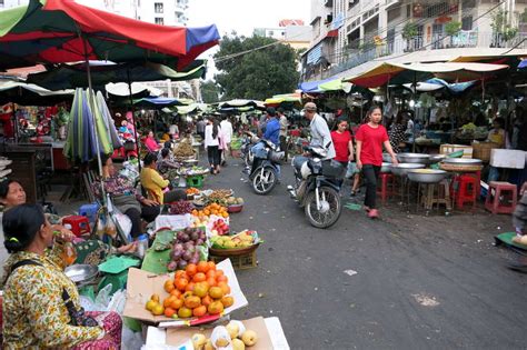 6 Surprising Phnom Penh Markets That Will Shake Up Your Senses