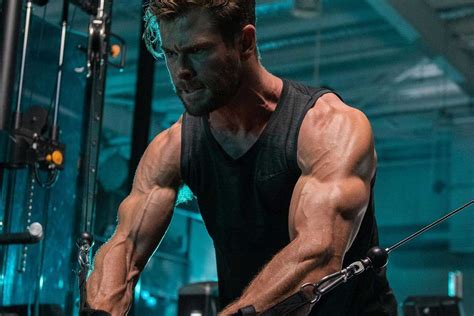 Chris Hemsworth Leaves Internet Shook With Insane ‘Extraction 2’ Rig