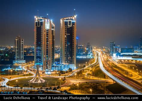 Bahrain - Manama Skyline & Pearl Roundabout at Dusk - Twil… | Flickr