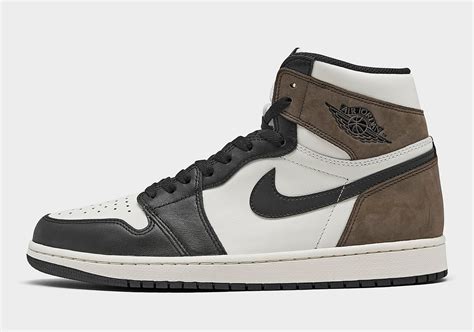 Air Jordan 1 High Dark Mocha 555088-105 Release | SneakerNews.com