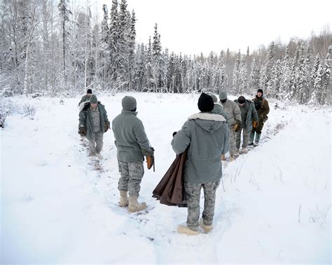 'Cool School' teaches arctic survival > 33rd Fighter Wing > Article Display