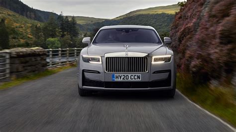 Silver Rolls-Royce Ghost 2020 4K 5K HD Cars Wallpapers | HD Wallpapers ...