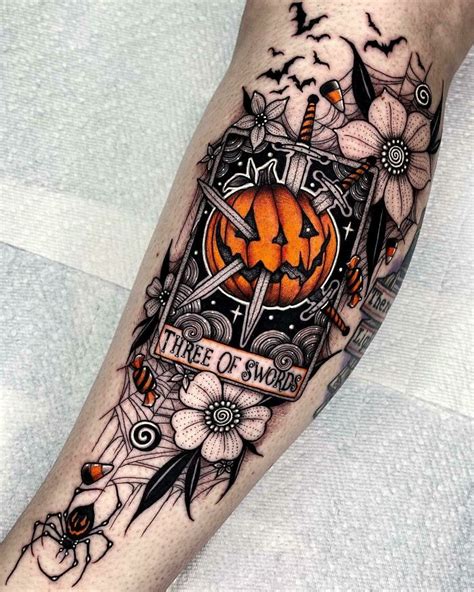 35 Times Horror Lovers Got Spooky Halloween Tattoos, And They Worked ...