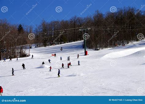 Winter Scene in New England, USA Editorial Image - Image of snow, light: 96427165