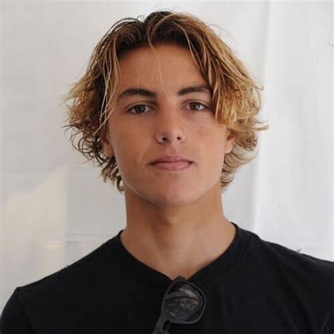 Surfer Hair For Men - Cool Beach Men's Hairstyles | Men's Haircuts Hairstyles 2019 | Surfer hair ...