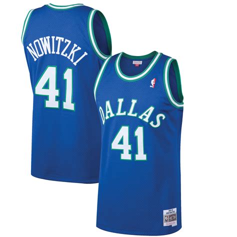 Dirk Nowitzki Jerseys, Shoes and Posters - Where to Buy Them