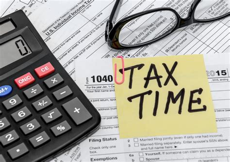 Tax Advice: What Happens If You File Your Taxes Too Late?