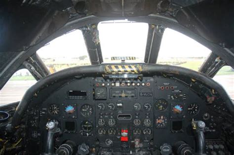 Avro Vulcan XH558 cockpit | Aircraft Flight Decks | Pinterest