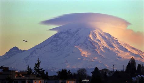 A Washingtonian's guide to living among volcanoes | Crosscut