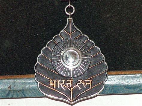 Bharat Ratna | India, First president of india, List of awards