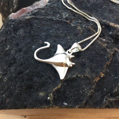 Sterling Silver Stingray Necklace - AlphaVariable