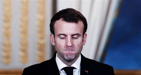 Macron / Emmanuel Macron Biography - Facts, Childhood, Family Life & Achievements of French ...