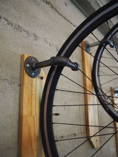 Weekend Project: Make a DIY Reclaimed Wood Wall Bike Hanger | Diy ...