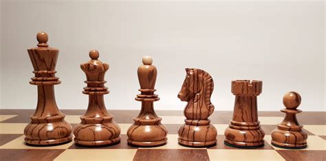 DUBROVNIK II. - maple & walnut - chess pieces