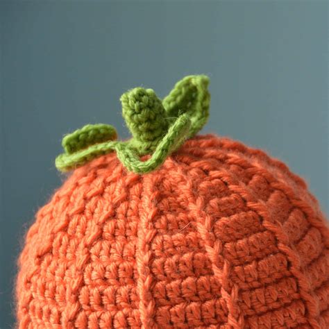 The Pumpkin Beanie - Free Crochet Pumpkin Hat Pattern - HanJan Crochet