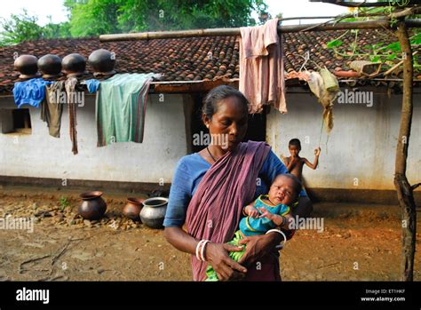 Ho tribes mother and child ; Chakradharpur ; Jharkhand ; India NO MR ...