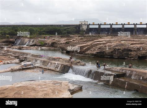 Khadakwasla dam hi-res stock photography and images - Alamy