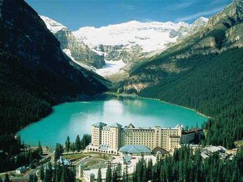 Fairmont Chateau Lake Louise, Lake Louise, Canada - Resort Review & Photos