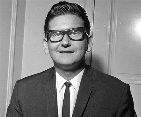 Roy Orbison Biography - Facts, Childhood, Family Life & Achievements