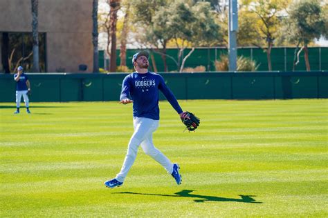 Dodgers News: Gavin Lux Carted Off Field Monday With Injury | Dodgers ...