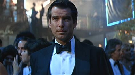 ((1997-Tomorrow never dies))(18) Dinner suit. James Bond Outfits, Bond ...