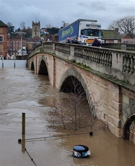 Bewdley Bridge crossing the River Severn © Mat Fascione :: Geograph ...