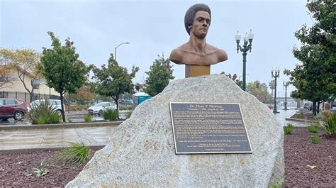 Dr. Huey P. Newton bust debuts in Oakland, becomes city’s first