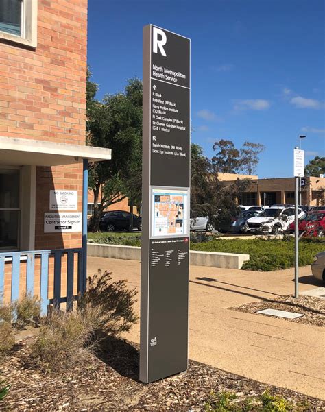 HOSPITAL WAYFINDING SIGNAGE - Signs & Lines