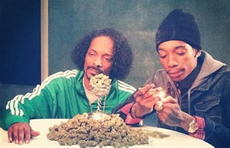 45 - 50 Photos of Wiz Khalifa Smoking Weed | Complex