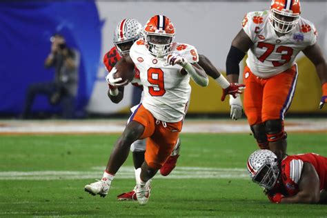 Clemson RB Travis Etienne staying for senior season, won’t enter NFL draft - al.com