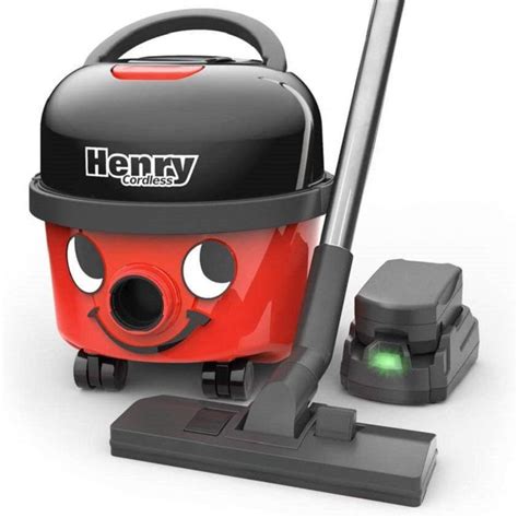 Best Henry Hoover Reviews UK 2023: Up-Close with the Henry Hoover Range