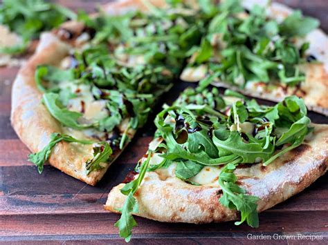 30+ Best Gourmet Pizza Recipes that You Can Make at Home