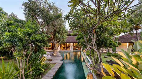 Top 12 Seminyak Villas Within Walking Distance to the Beach