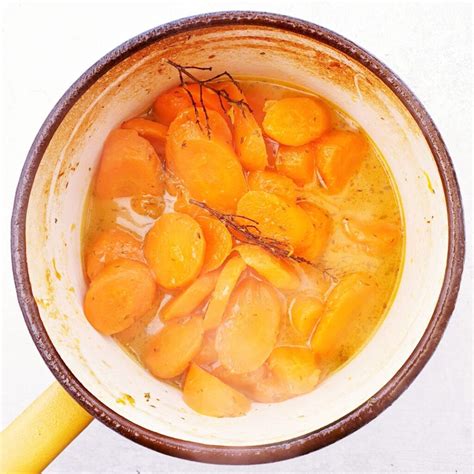 Vichy Carrots with Thyme (Glazed Carrots) – Feast Glorious Feast