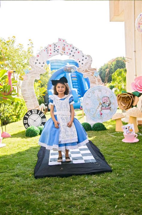 Kara's Party Ideas Alice in Wonderland Birthday Party | Kara's Party Ideas