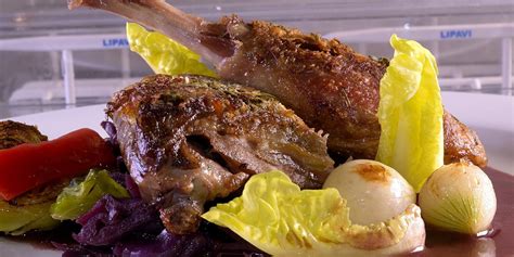 Sous Vide: Duck leg confit with port wine cabbage - Sous Vide Resources