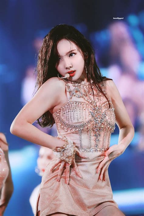 6 Random Facts About TWICE's Talented Bunny Nayeon That Everyone Should ...