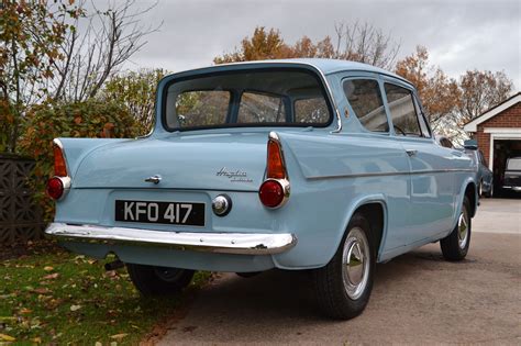 Lot 371 - 1960 Ford Anglia 105E Deluxe