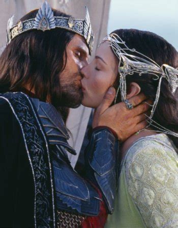 Arwen and Aragorn - Aragorn and Arwen Photo (8067036) - Fanpop