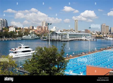 Andrew 'Boy' Charlton pool, Woolloomooloo, Sydney Stock Photo - Alamy