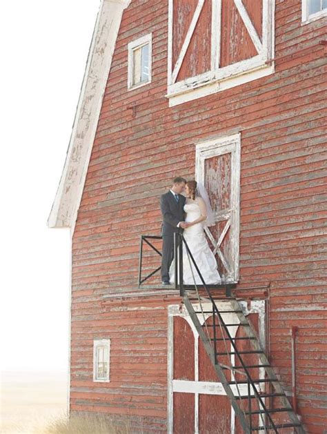 A Picturesque Prairie Wedding In Saskatchewan - Weddingbells