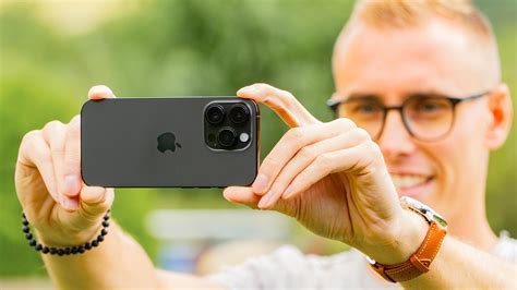 iPhone 15 Pro Max dostane unikátní fotoaparát. Displej zůstane beze ...