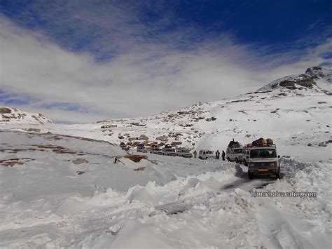 Light snowfall on Rohtang, more to come from Saturday - Discover Kullu ...