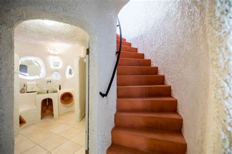 A Peek of What’s Inside the Flintstone House | Jessie Lee Real Estate