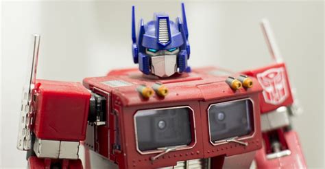 40 Brilliant Optimus Prime Quotes That Apply to All Humans - PONBEE