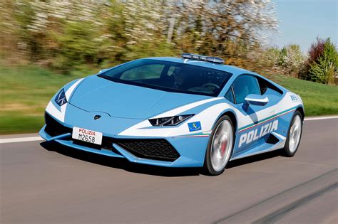 Lamborghini Huracan Police Car Races Across Italy To Deliver A Kidney | CarBuzz