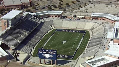 Texas high schools spending tens of millions on football stadiums - CBS ...