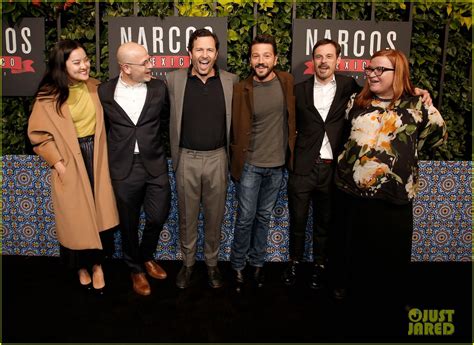 Diego Luna & 'Narcos: Mexico' Cast Celebrate Season 2 Premiere - Watch ...